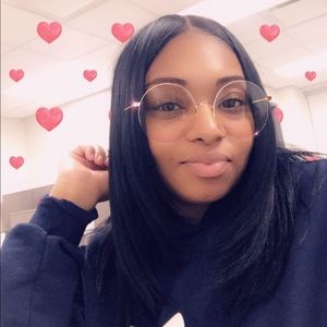 Meet your Posher, Cierra